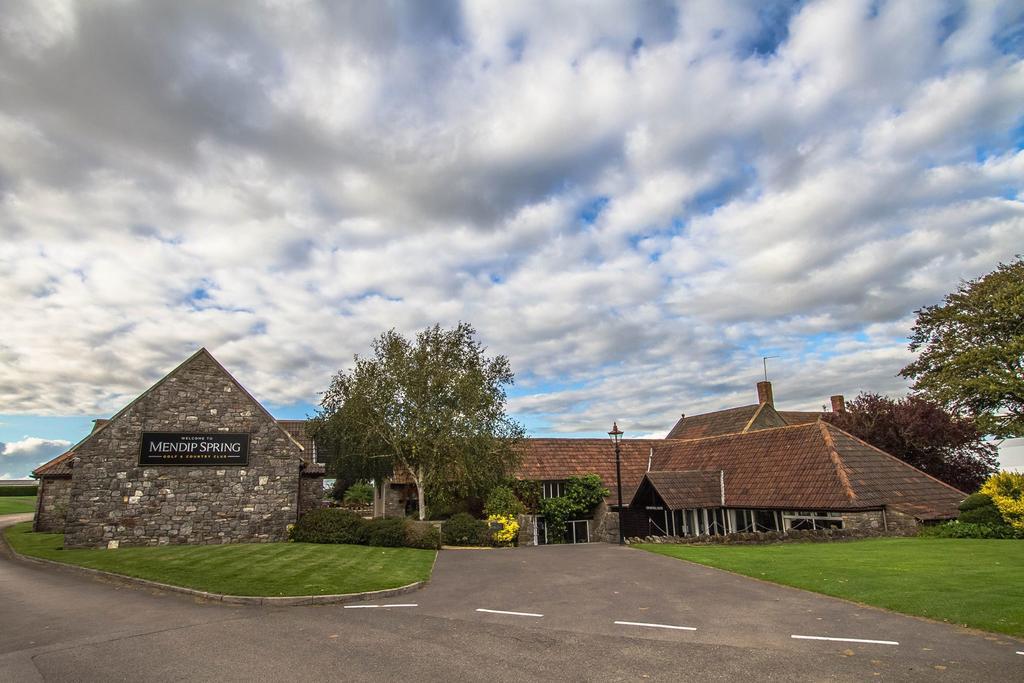 Mendip Spring Golf And Country Club Guest House Churchill  Exterior photo