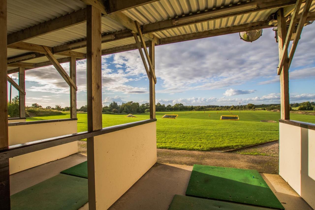 Mendip Spring Golf And Country Club Guest House Churchill  Exterior photo