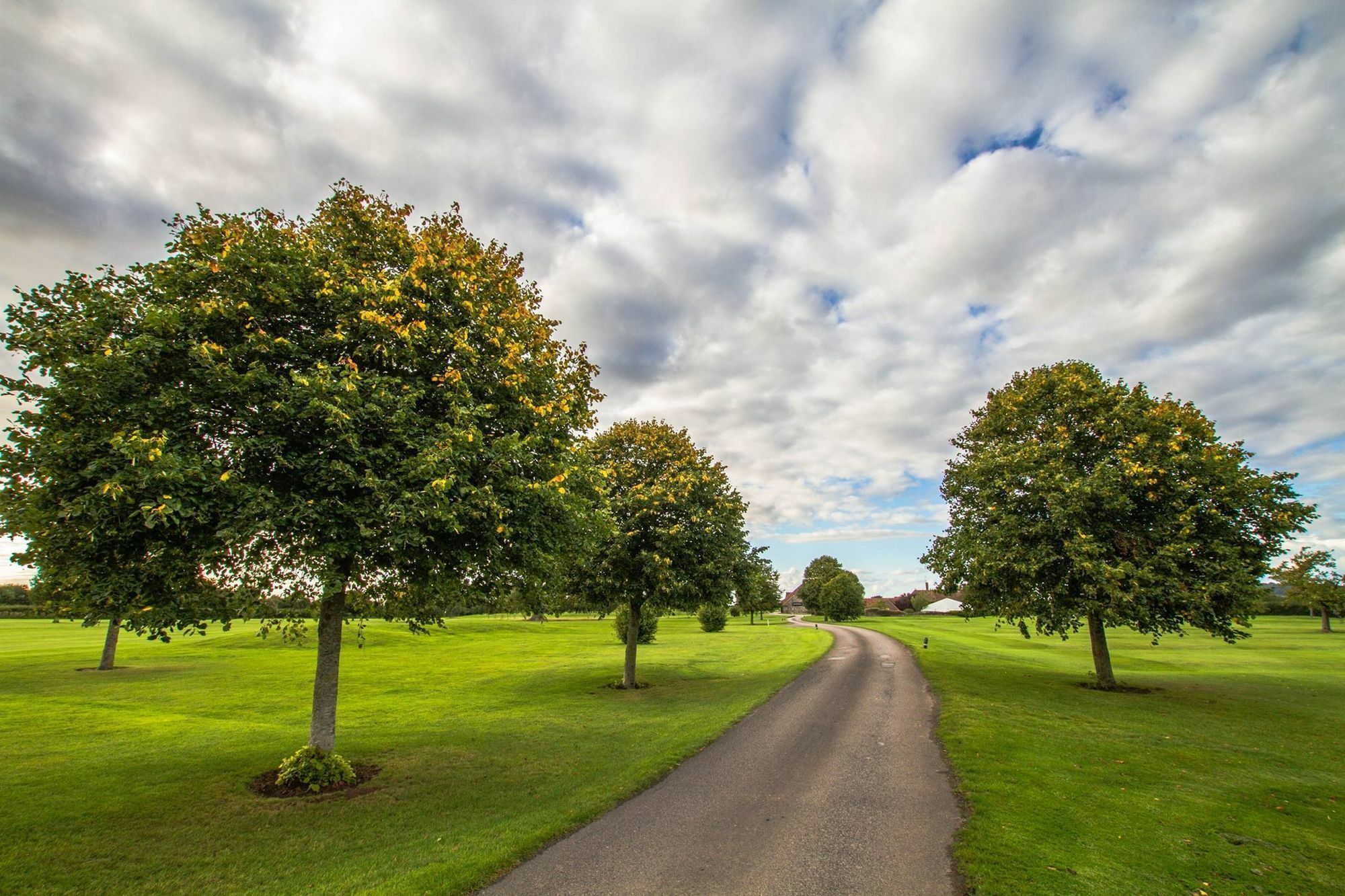 Mendip Spring Golf And Country Club Guest House Churchill  Exterior photo