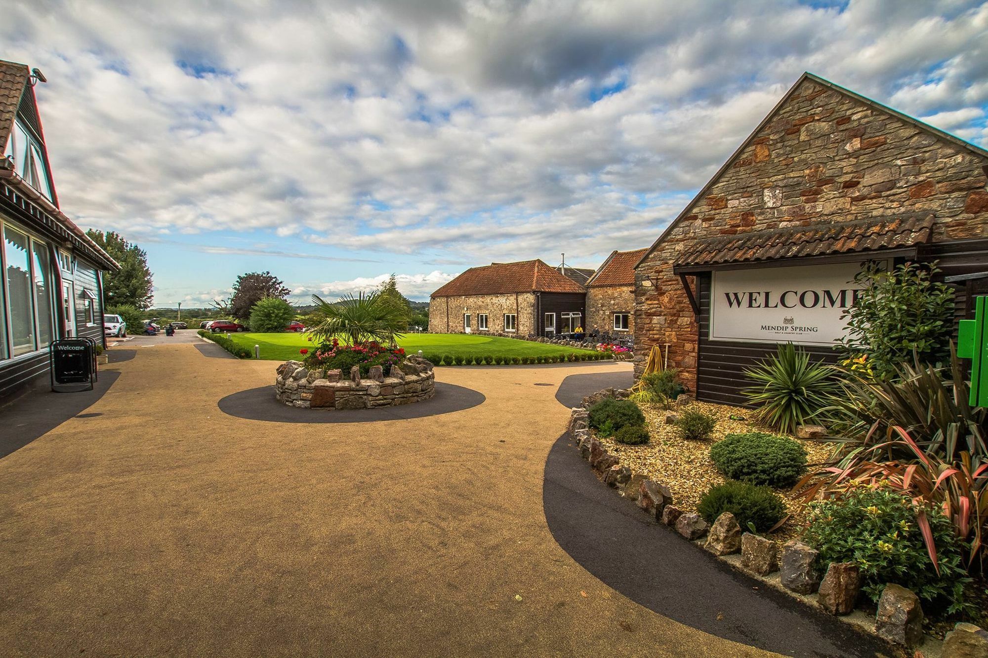 Mendip Spring Golf And Country Club Guest House Churchill  Exterior photo